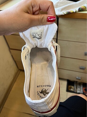 39 Beden beyaz Renk Converse tipi beyaz ayakkabı