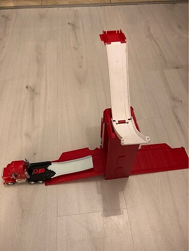 Mack Hauler ve taşıyıcı tır