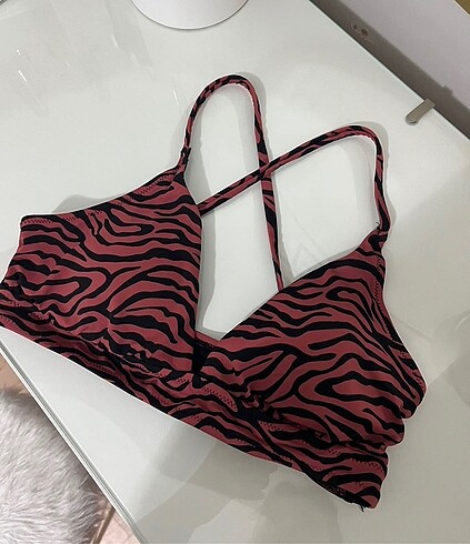 Bikini üstü