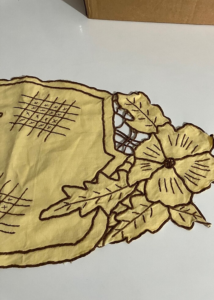 Antika delik işi Sehpa örtüsü - Görsel 4