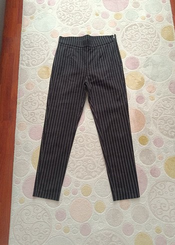 Twist Gri Çizgili Pilili Kadın Kumaş Pantolon