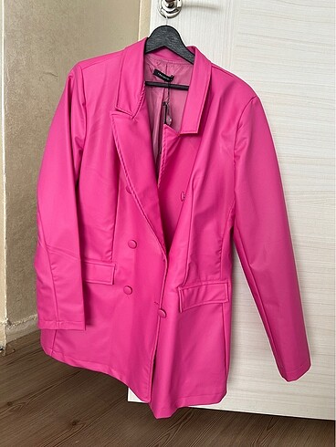 Pembe deri blazer