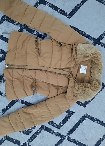 Bershka mont