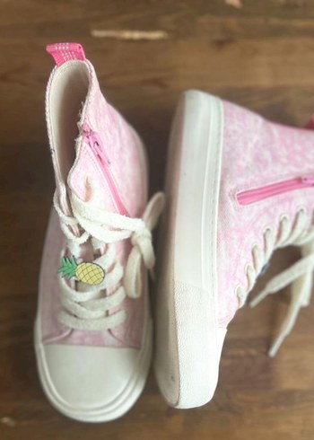 Kız Çocuk Pembe Bağcıklı ve Cırtcırtlı Spor Ayakkabı - Görsel 9