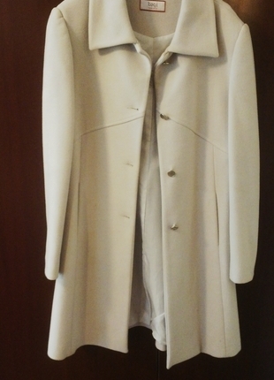 Beyaz palto
