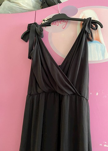 Zara Siyah V Yakalı Uzun Gotik Elbise