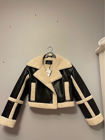 Stradivarius crop mont