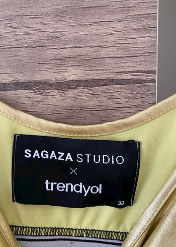 Sagaza Madrid Sarı Parlak Mini Spor Büstiyer