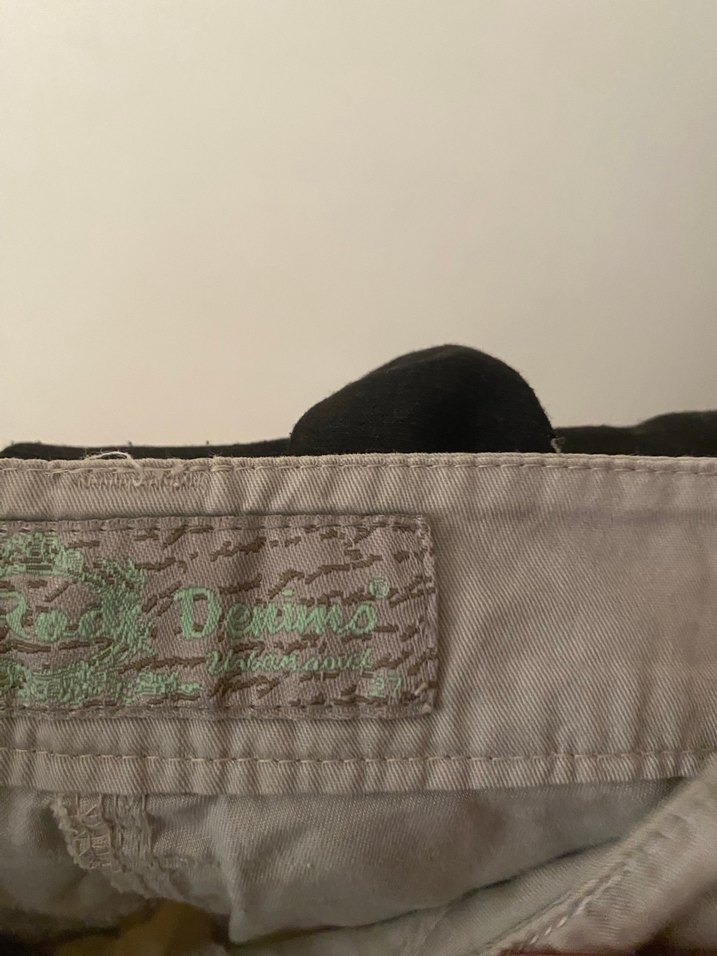 Düğmeli Bej Midi Şort - Görsel 3