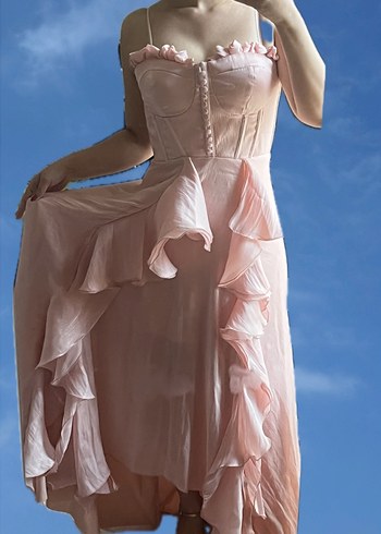 Pudra Renkli Uzun Volanlı Straplez Kadın ABİYE - Görsel 6