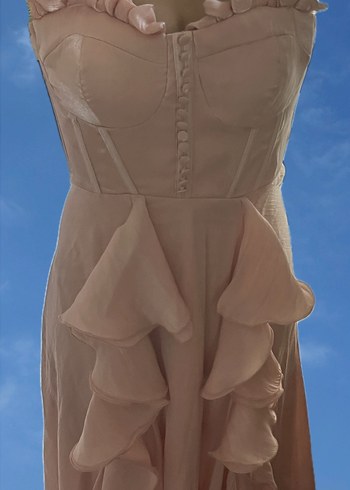 Pudra Renkli Uzun Volanlı Straplez Kadın ABİYE - Görsel 4