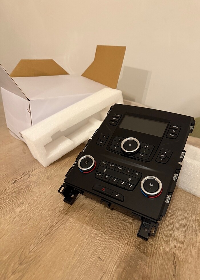 Megane 4 orijinal multimedya - Görsel 4