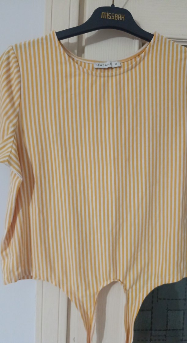 Sarı Çizgili Kısa Kollu Kadın Bluz - Görsel 3