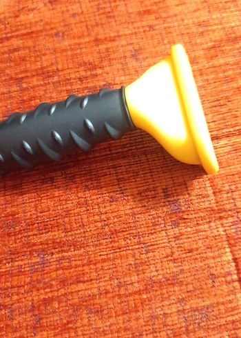 Sarı Kedi Tüy Toplama Tarağı - Görsel 2