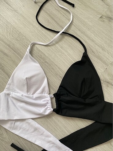 Bikini üstü