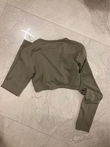 m Beden Bershka crop