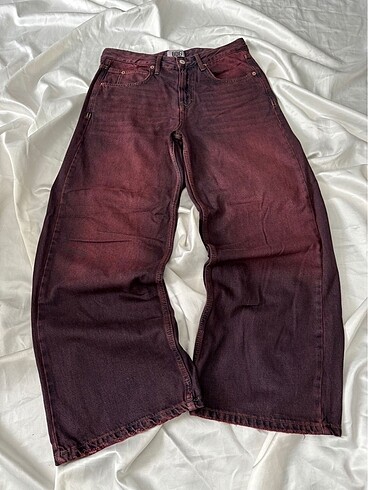 Urban Outfıtters arkası kemerli
