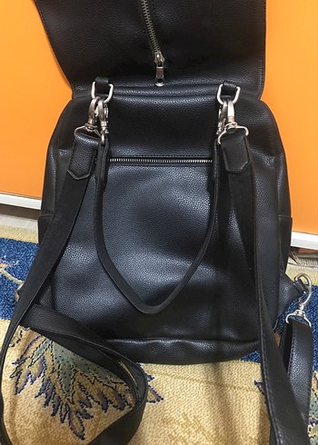 Siyah Deri Kadın Sırt Çantası - Görsel 3