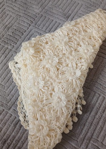 Beyaz Dantel Detaylı Kadın Örgü Şal - Görsel 2