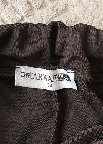 Saten Dokulu Siyah Drapeli Kadın Pantolon - Görsel 3