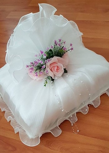 Beyaz Fırfırlı Vintage Düğün çeyiz bohçası