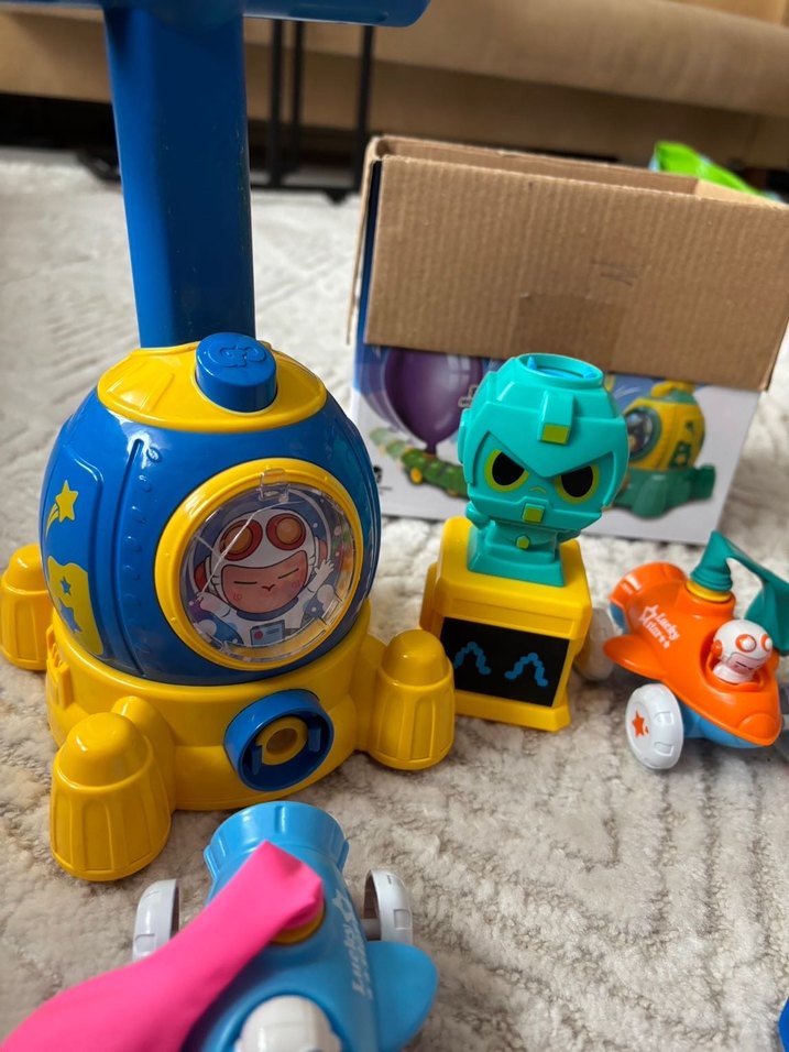 Renkli Balon Pompası ve Oyuncak Seti - Görsel 3