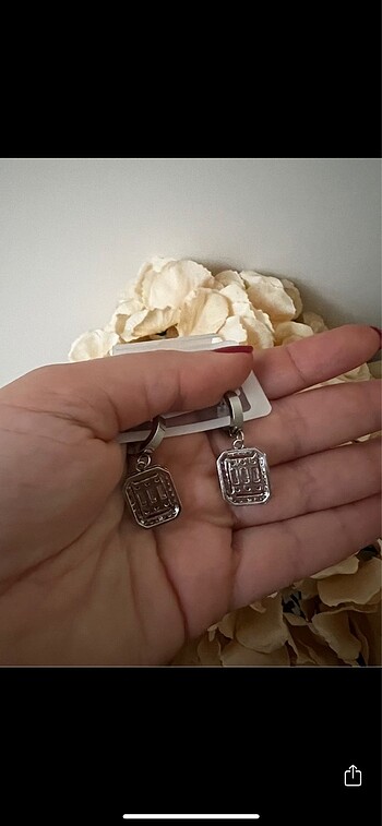 Beden Taşlı küpe Çelik