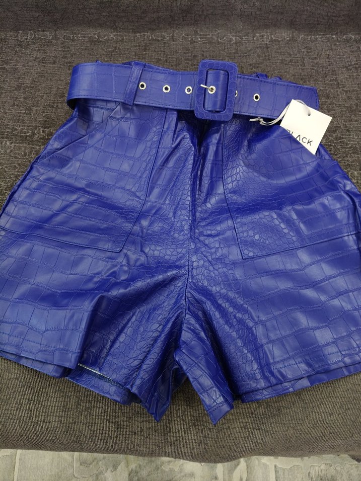 Kadın Mavi Deri Kemerli Mini Şort - Görsel 3