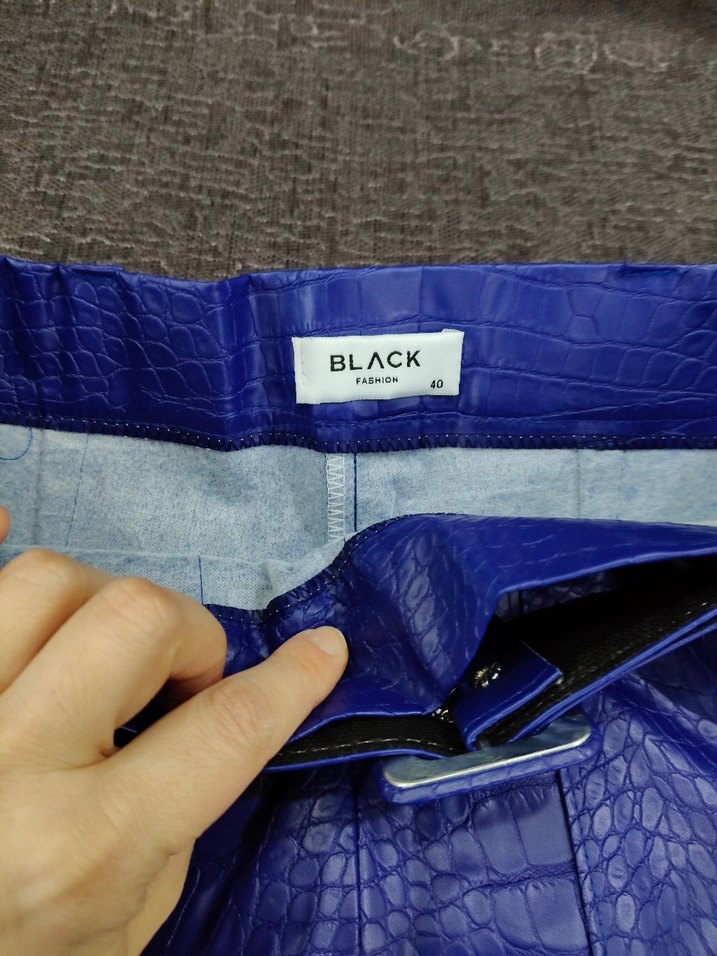 Kadın Mavi Deri Kemerli Mini Şort - Görsel 4