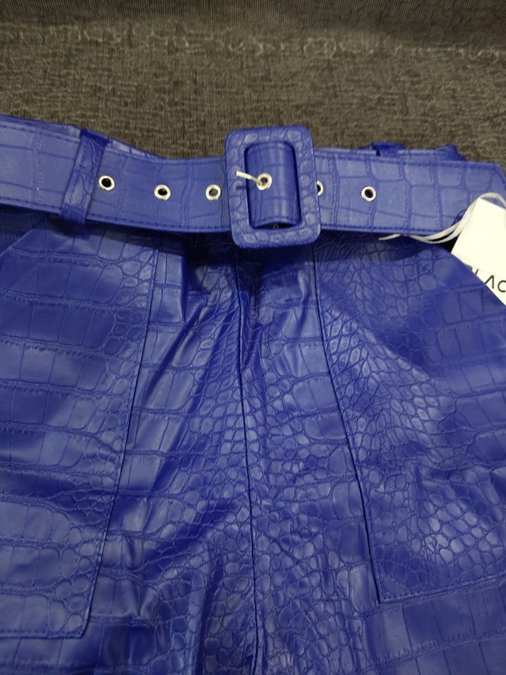 Kadın Mavi Deri Kemerli Mini Şort - Görsel 2