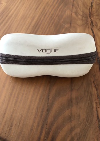 Beden Vogue güneş gözlüğü