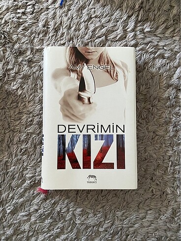 Beden Kurucunun kızı devrimin kızı kitap