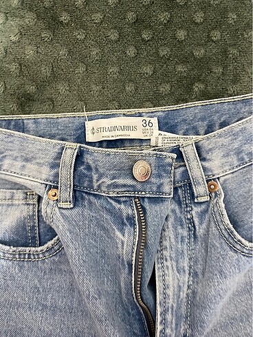 36 Beden stradivarius jean