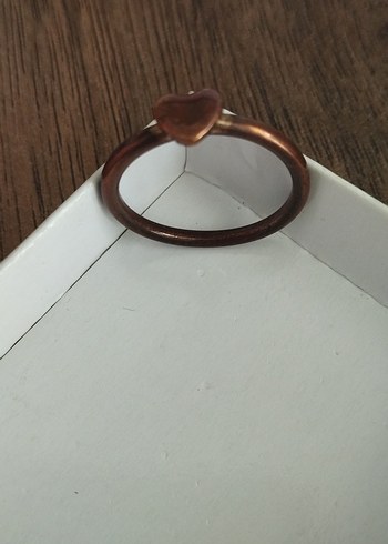 Minimalist Bej Kalp Detaylı Kadın Yüzük