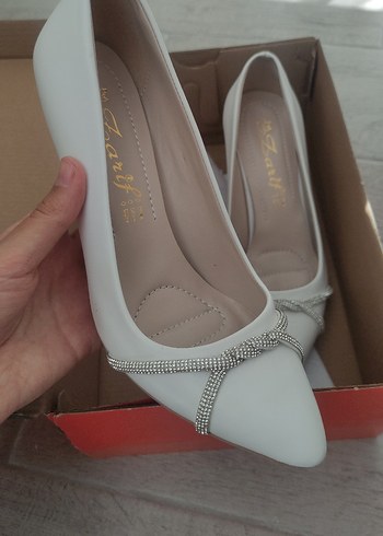 Beyaz Stiletto Topuklu Kadın Abiye Ayakkabı