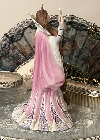 Karlar kraliçesi biblo - Görsel 2