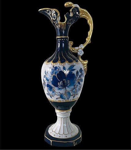 Royal Dux karaf