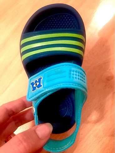 Adidas çocuk sandalet