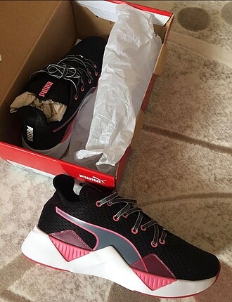 37 Beden Puma spor ayakkabı