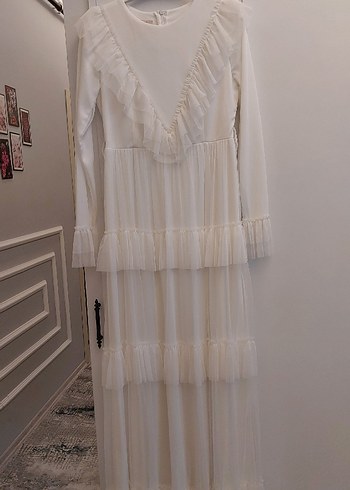 Uzun Beyaz Fırfırlı Dantel Elbise - Görsel 3