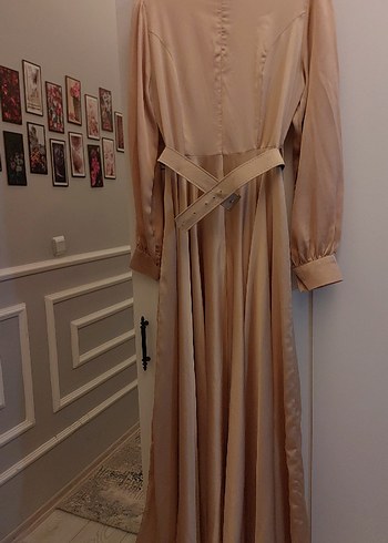 Bej Kuşaklı Uzun Kadın Elbise - Görsel 3