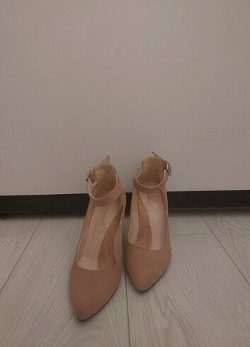 Kalın topuklu ayakkabı - Görsel 2