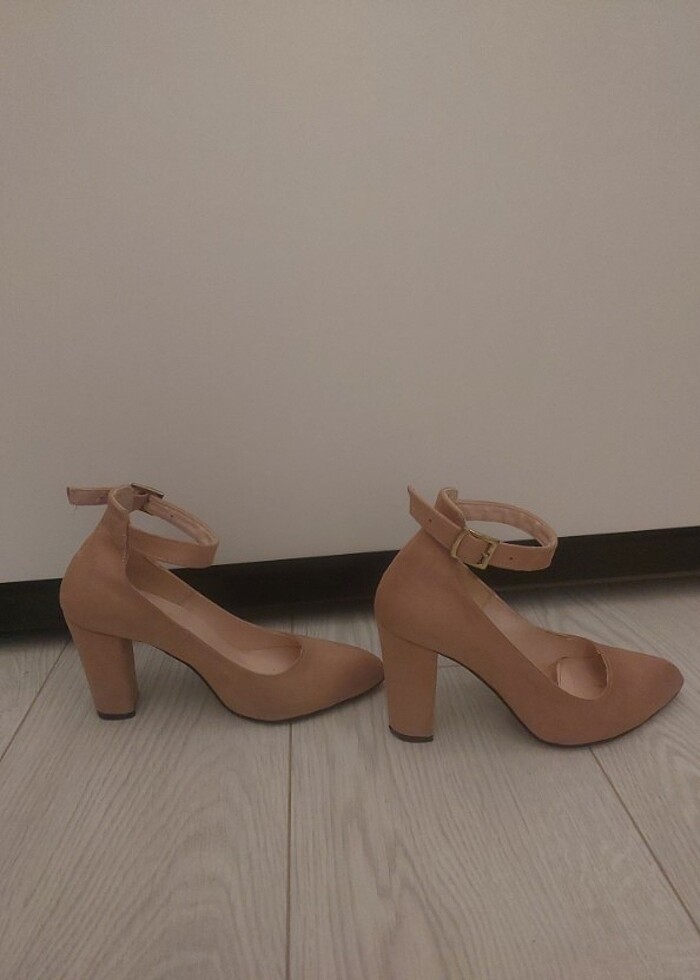 Kalın topuklu ayakkabı - Görsel 3