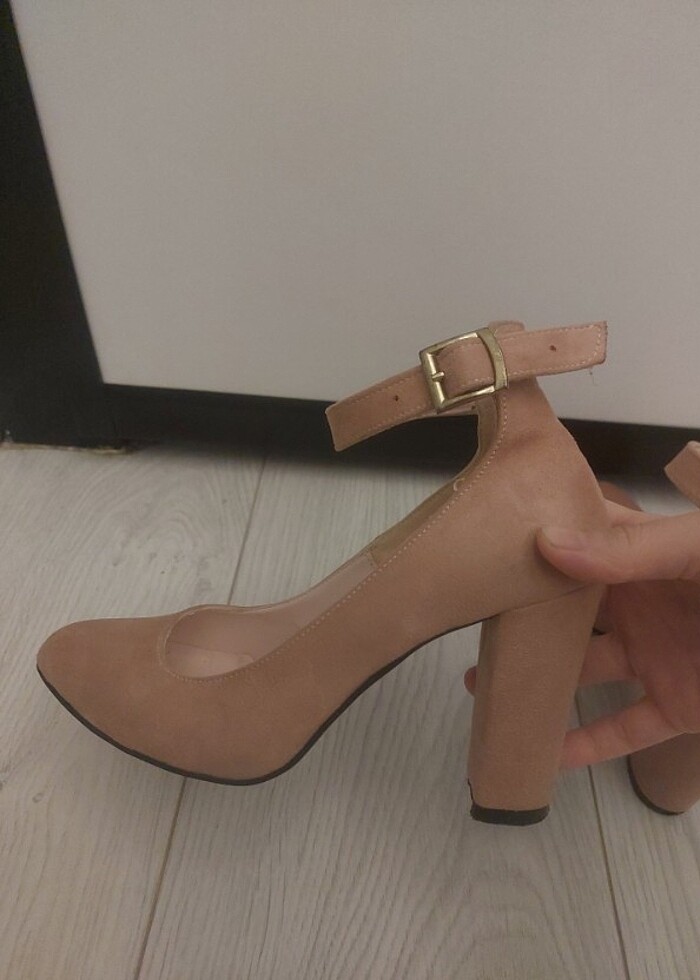 Kalın topuklu ayakkabı - Görsel 4