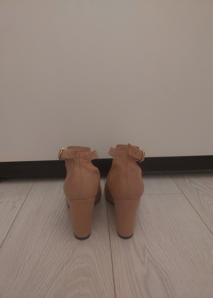 Kalın topuklu ayakkabı - Görsel 5