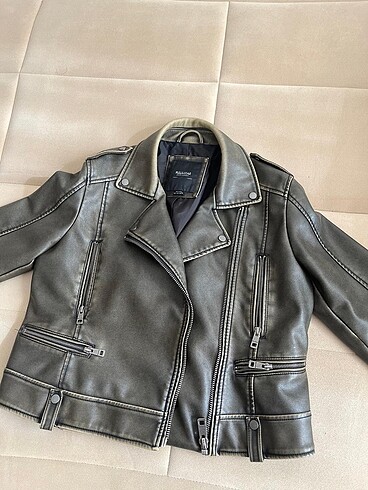 PULL AND BEAR CEKET