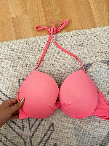 Penti Pembe bikini üstü