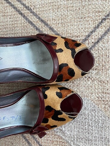 Zara Leoparlı önü açık topuklu ayakkabı