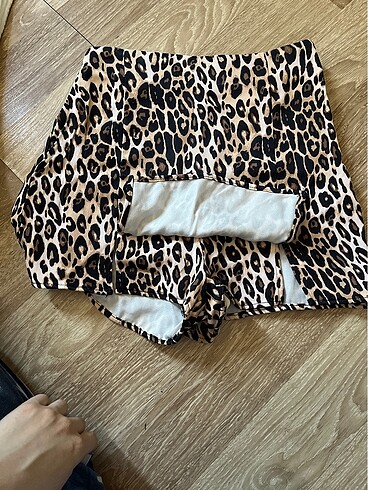 xs Beden Zara leopar şort etek