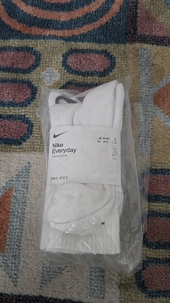 Nike Beyaz Uzun Çorap
